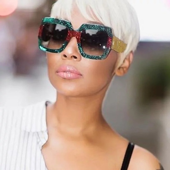 Accessories - Last one!!! Oversized sunglasses